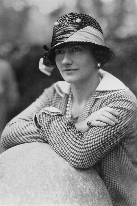 26 Classy and Fabulous Photos of a Young Coco Chanel in the 